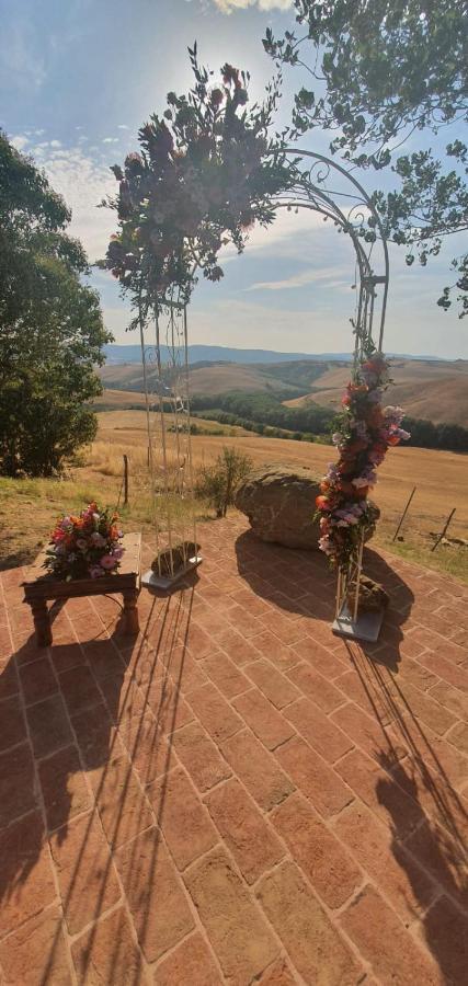 Agriturismo Fattoria Lischeto 볼테라 외부 사진
