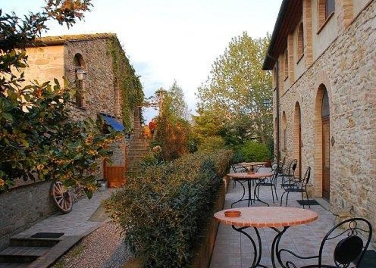 Agriturismo Fattoria Lischeto 볼테라 외부 사진