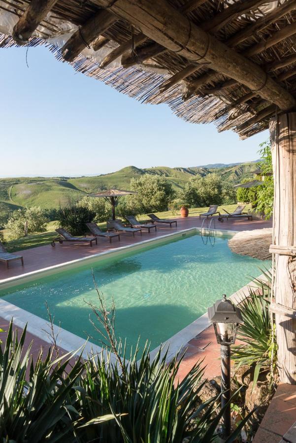 Agriturismo Fattoria Lischeto 볼테라 외부 사진